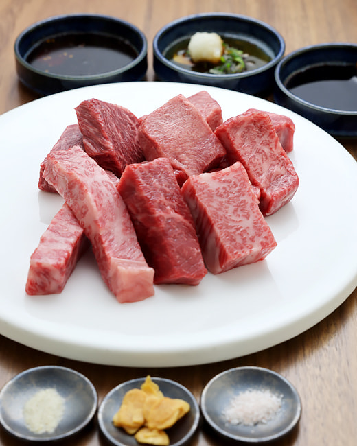京都焼肉厚切り和牛のおすすめ盛りあわせ